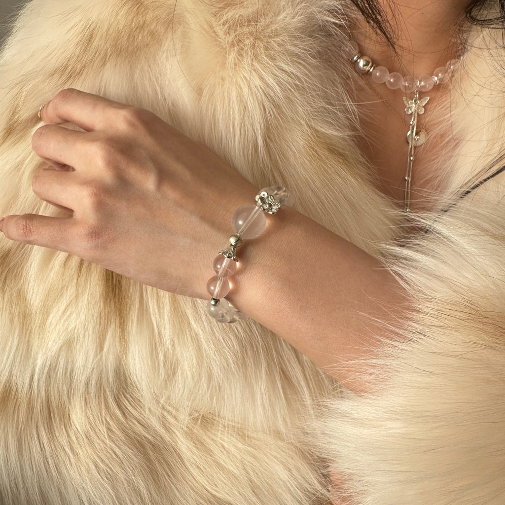 wearing-large-bead-milky-quartz-rose-quartz-bracelet-for-healing