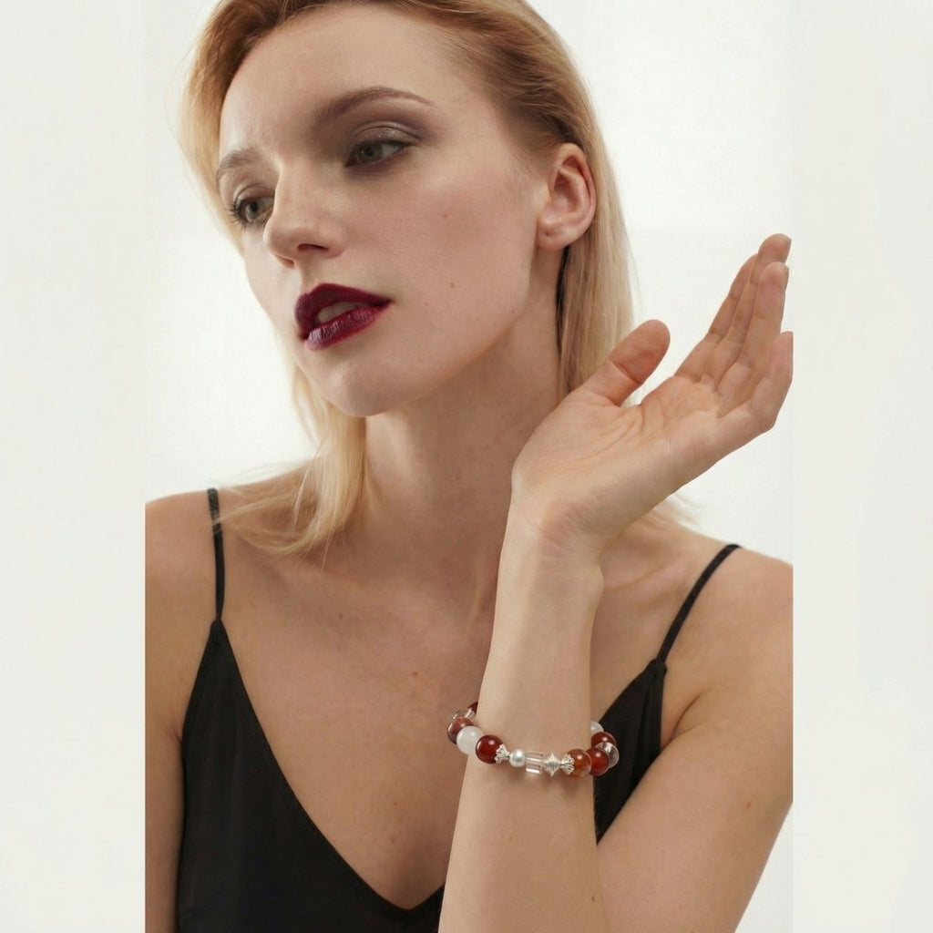 wearing-leo-constellation-bracelet-for-leadership-vitality